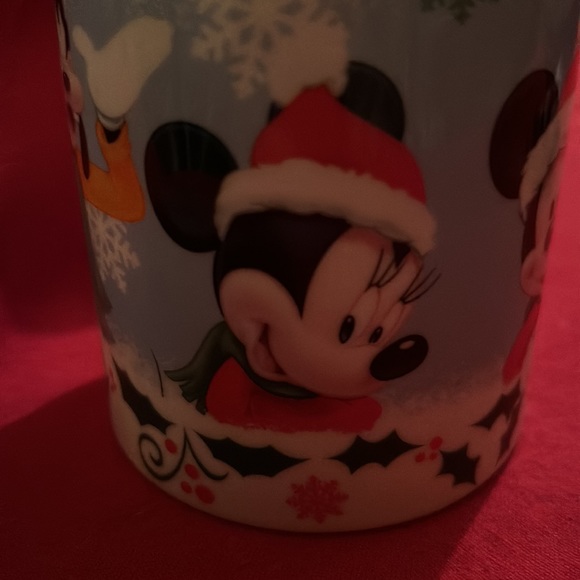 Disney Mickey & Friends Enesco Christmas Mug - Picture 8 of 10